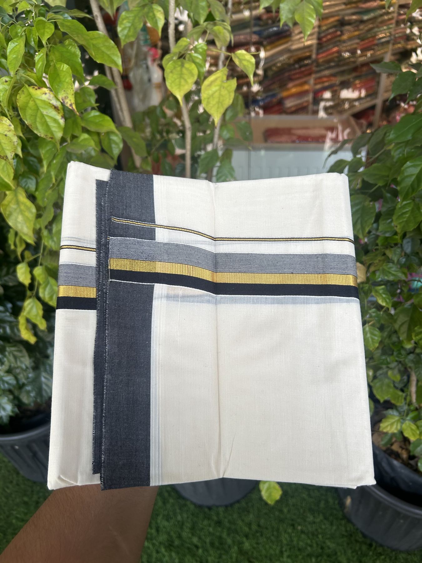 20% Discount! Kaitharikada Balaramapuram Double Off White Mundu/Dhoti - 80s - 1.25 Inch Gold Kasav & Black Stripes Kara 4 mtr (8.5 muzham) - 5 KK5311 VAS