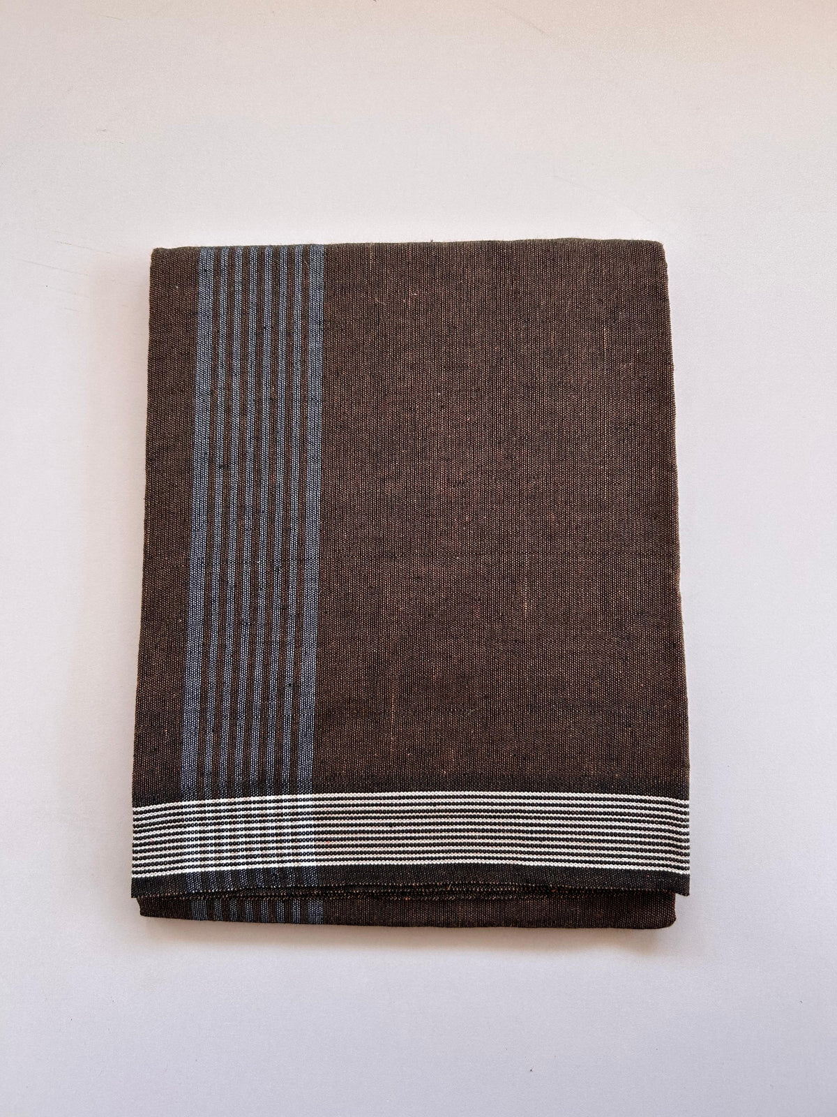 Kaitharikada - Single Kaily / Lungi - Mixed Cotton - (2/40s) twisted - 2.25 inch White Striped kara with Light Brown & Black Shaded colour body (2 meter / 4 muzham) - 25 KK8089 SAT