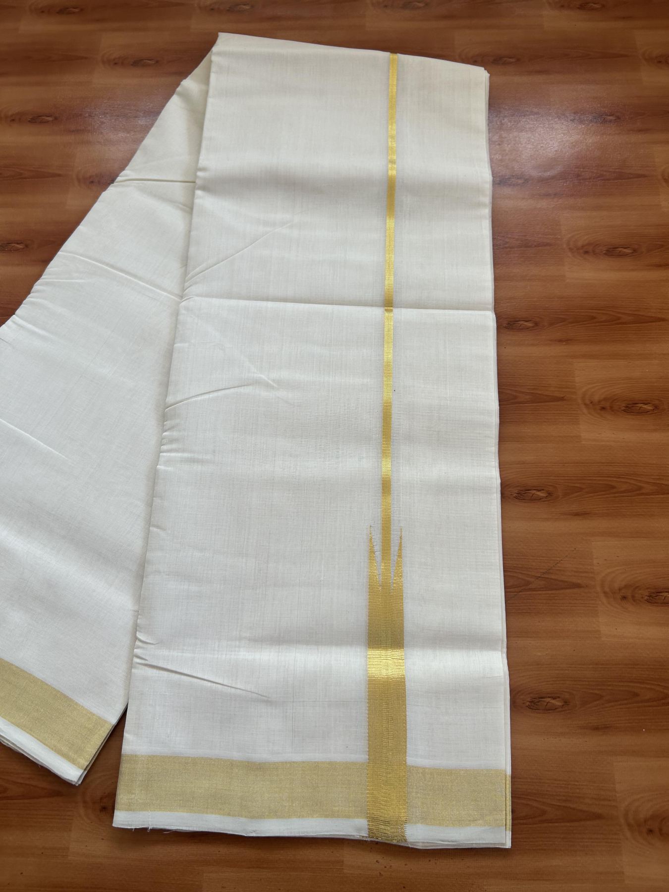 25% Discount ! KaithariKada Handloom Unakkupaav Kerala Handloom - 100% Pure Cotton Off White (Unbleached) Double Mundu/Dhoti - 100x80 - 0.25 Inch Puliyilakkara Gold Kasav Chutty Kara 4 mtr (8.5 muzham) - 20 KK5384 ABH