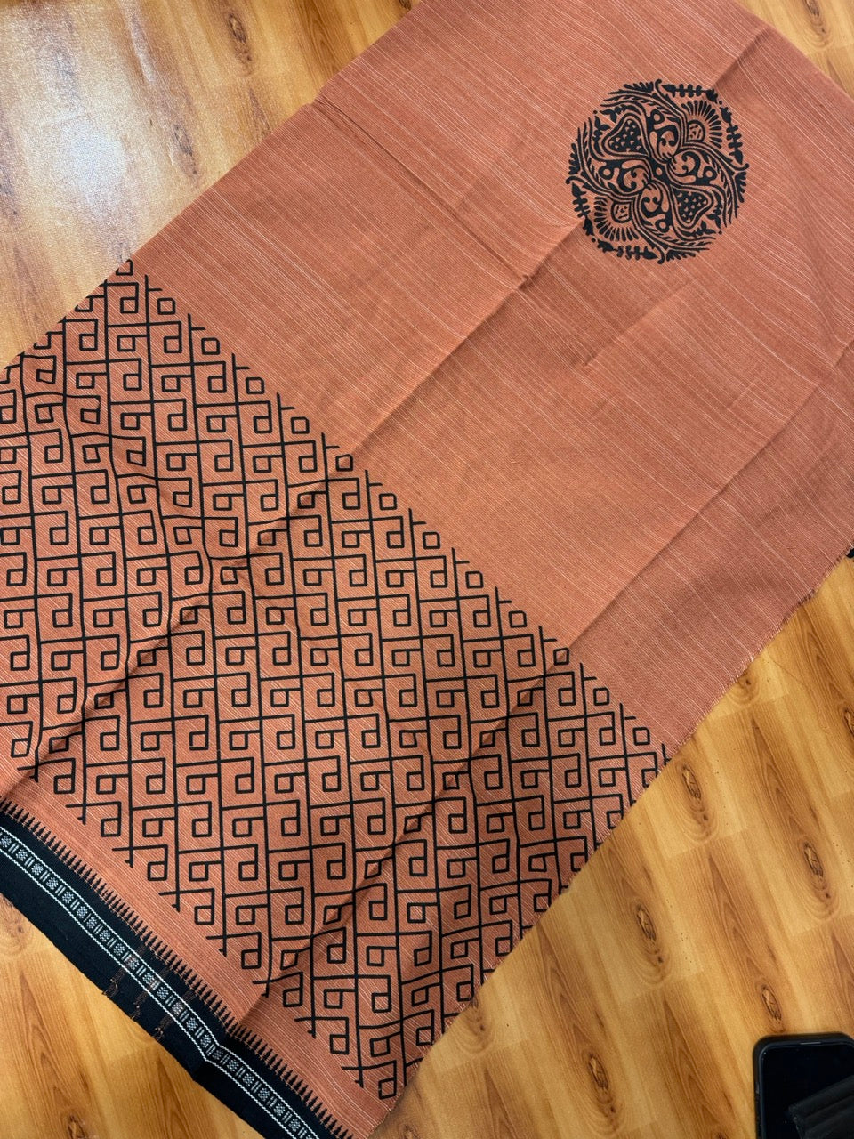 Printed Single Kaily / Lungi -Mixed Cotton - Kaitharikada - 40s twisted - Black Design printed kuppadam kara with Kavi colour body (2 meter / 4 muzham) - 101 KK8069 GAN