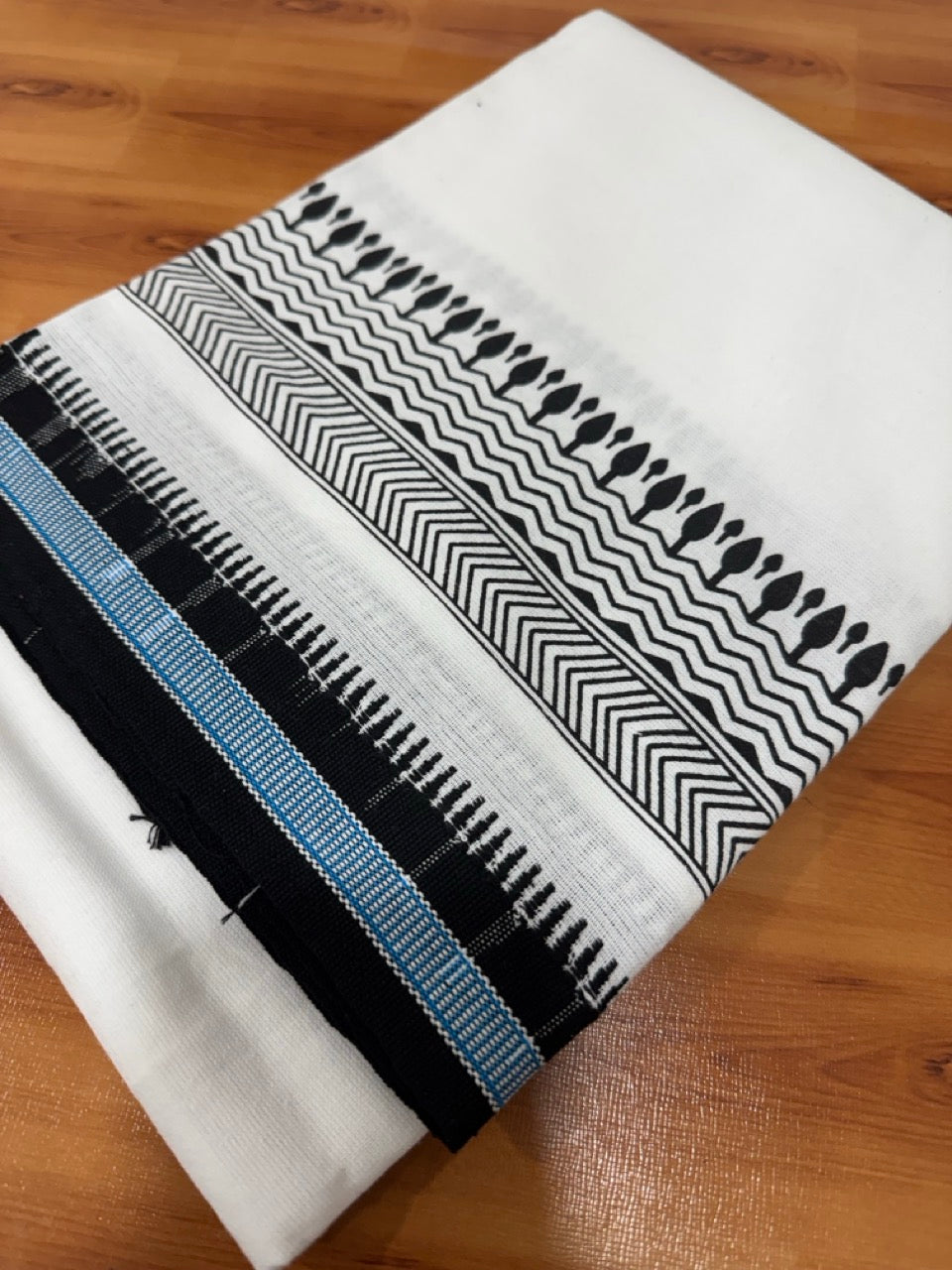 Printed Single Kaily / Lungi -Mixed Cotton - Kaitharikada - 40s twisted - Black Design printed kuppadam kara with White colour body (2 meter / 4 muzham) - 103 KK8069 GAN