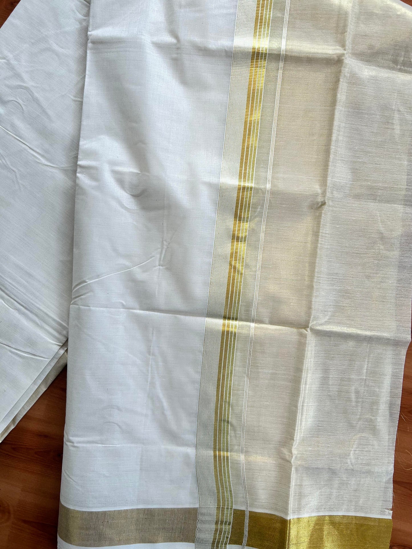 Double Off White Dhoti/Mund- 20% Discount! Kaitharikada Balaramapuram  Cotton - (60s) - 7.25 Inch Gold Kasav Tissue Striped Kara 4 mtr (8.5 muzham) - 9 KK5412 GAN