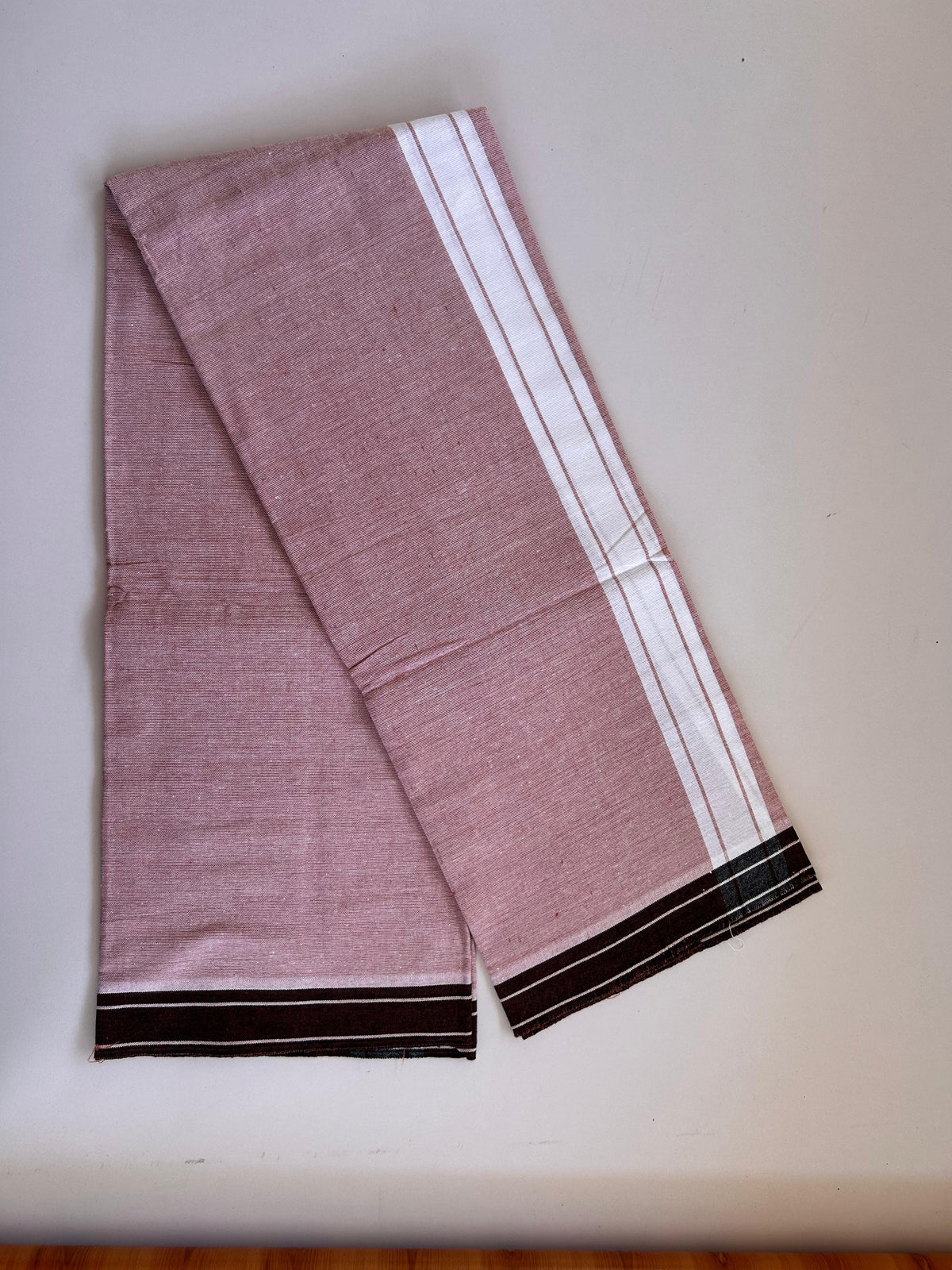 Kaitharikada - Single Kaily / Lungi - Mixed Cotton - (2/40s) twisted - 2 inch White Shaded kara with Chestnut & White Shaded colour body (2 meter / 4 muzham) - 42 KK8089 SAT