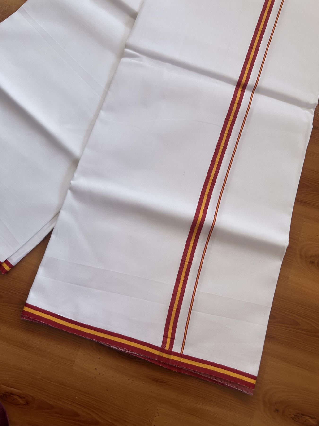 Tvk Veshti - 20% Discount! KaithariKada Balaramapuram 100% Mill Bleached Mercerised Cotton Single Pure white Mundu/Dhoti - 100x100 - 0.5 inch Dark Red & Yellow Kara - 2 mtr (4 muzham) - 3 KK5385 KBF
