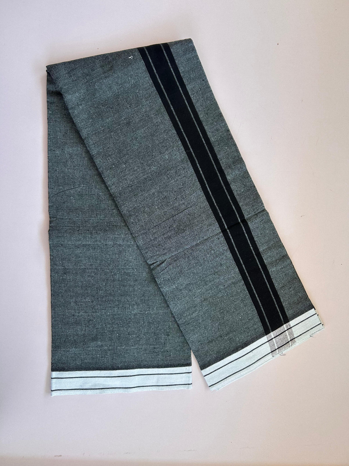 Kaitharikada - Single Kaily / Lungi - Mixed Cotton - (2/40s) twisted - 2 inch Black Shaded kara with Light Cyan Blue & Black Shaded colour body (2 meter / 4 muzham) - 46 KK8089 SAT