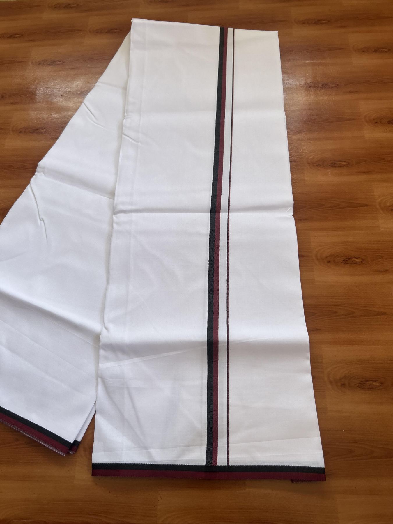 Dmk Veshti - 20% Discount ! KaithariKada 100% Mill Bleached Mercerised Cotton Pure White Single Mundu/Dhoti - 100X100 - 0.5 inch Black & Maroon Red kara 2mtr (4 mulam)-  1 KK5261 KBF