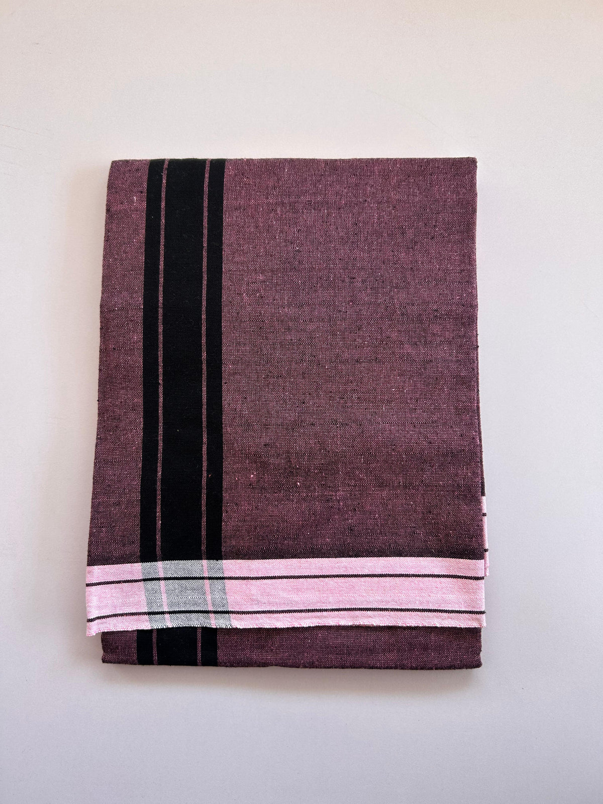 Kaitharikada - Single Kaily / Lungi - Mixed Cotton - (2/40s) twisted - 2 inch Black Shaded kara with Light Pink & Black Shaded colour body (2 meter / 4 muzham) - 47 KK8089 SAT