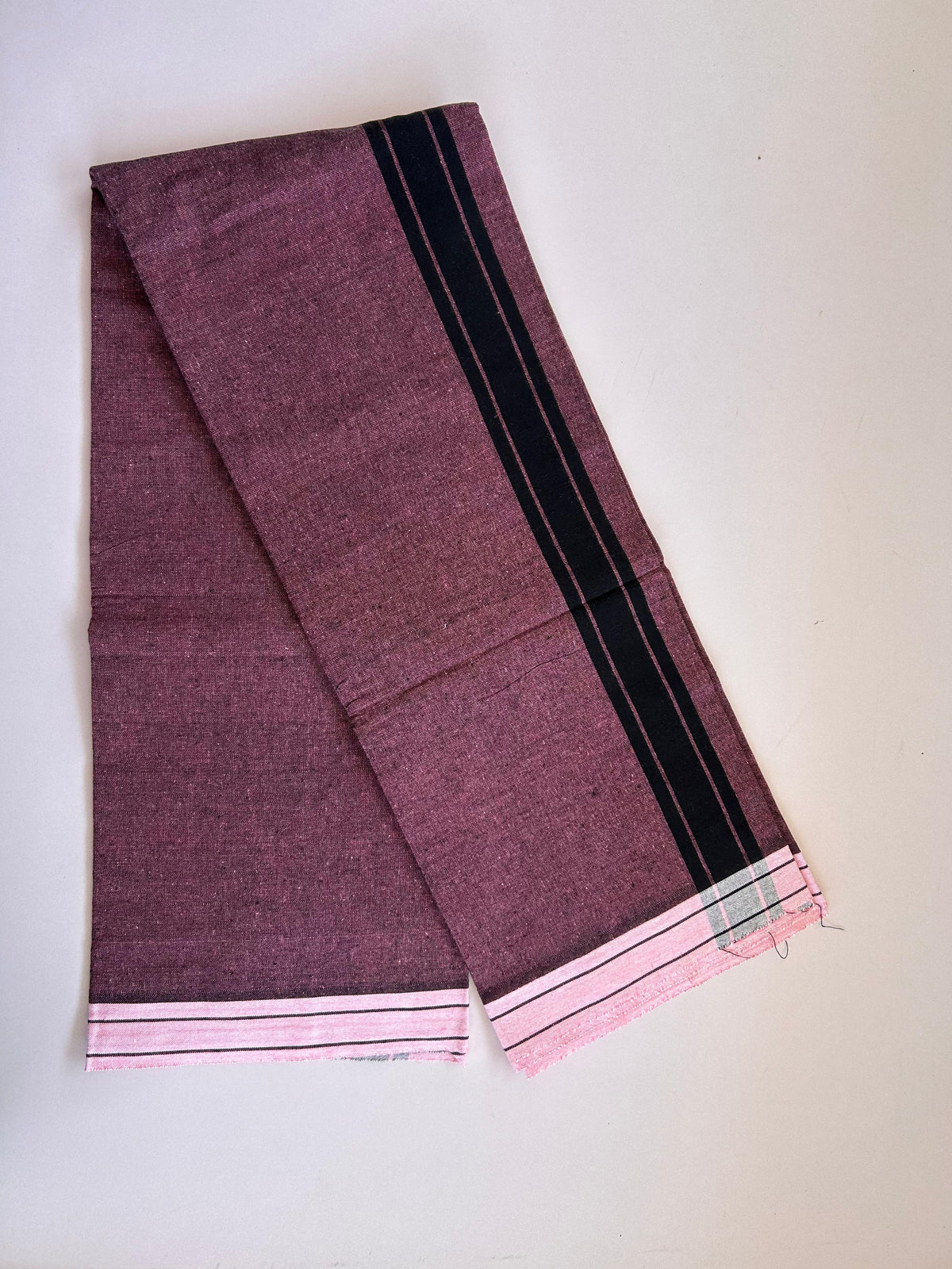 Kaitharikada - Single Kaily / Lungi - Mixed Cotton - (2/40s) twisted - 2 inch Black Shaded kara with Light Pink & Black Shaded colour body (2 meter / 4 muzham) - 47 KK8089 SAT