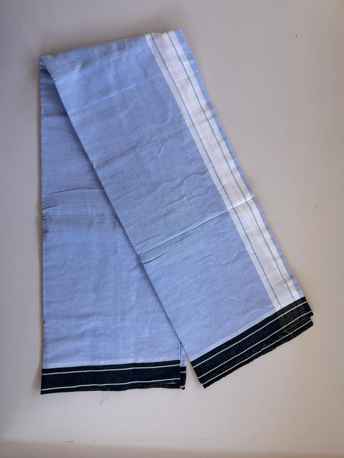 Kaitharikada - Single Kaily / Lungi - Mixed Cotton - (2/40s) twisted - 2 inch White Shaded kara with Light Blue & White Shaded colour body (2 meter / 4 muzham) - 48 KK8089 SAT