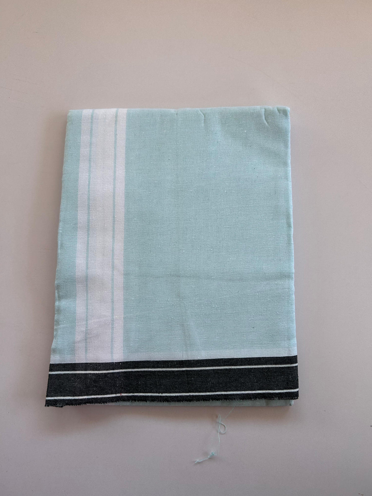 Kaitharikada - Single Kaily / Lungi - Mixed Cotton - (2/40s) twisted - 2 inch White Shaded kara with Light Turquoise & White Shaded colour body (2 meter / 4 muzham) - 50 KK8089 SAT