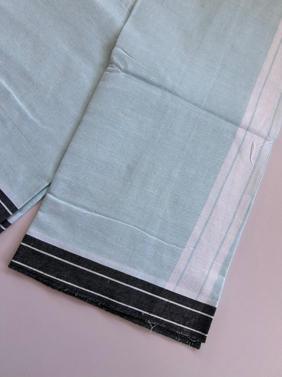 Kaitharikada - Single Kaily / Lungi - Mixed Cotton - (2/40s) twisted - 2 inch White Shaded kara with Light Turquoise & White Shaded colour body (2 meter / 4 muzham) - 50 KK8089 SAT