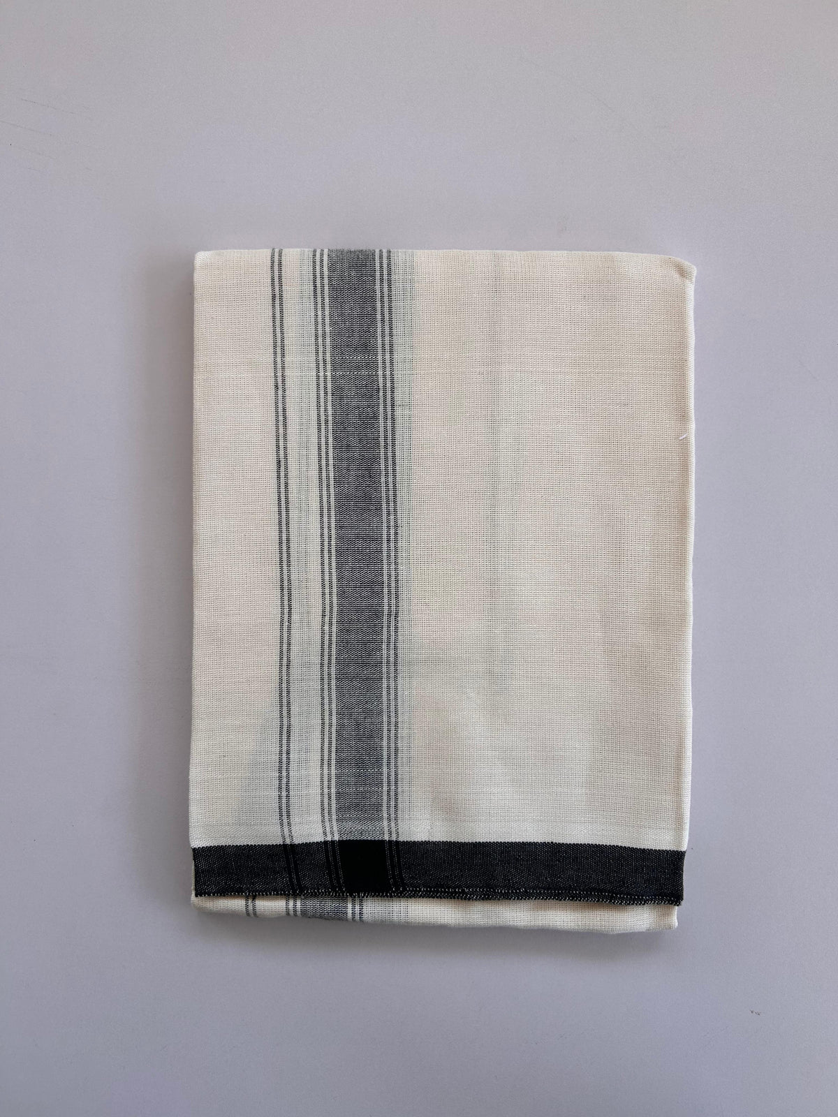 Kaitharikada - Single Kaily / Lungi - Mixed Cotton - (2/40s) twisted - 1.5 inch Black shaded Striped kara with off white colour body (2 meter / 4 muzham) - 6 KK8091 SAT
