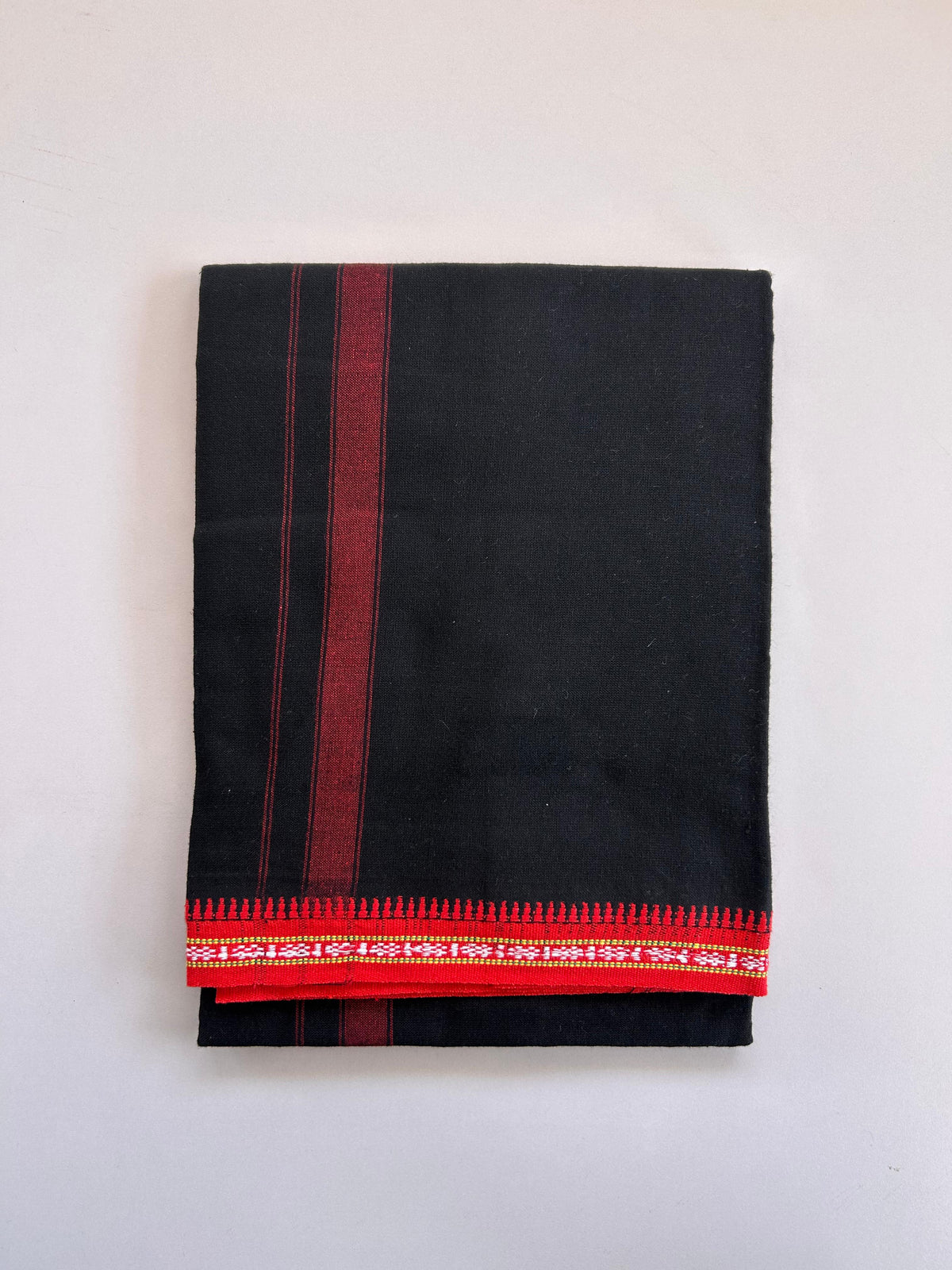 Kaitharikada - Single Kaily / Lungi - Mixed Cotton - (2/40s) twisted - 1 inch Red shaded Striped kara with Black colour body (2 meter / 4 muzham) - 7 KK8091 SAT