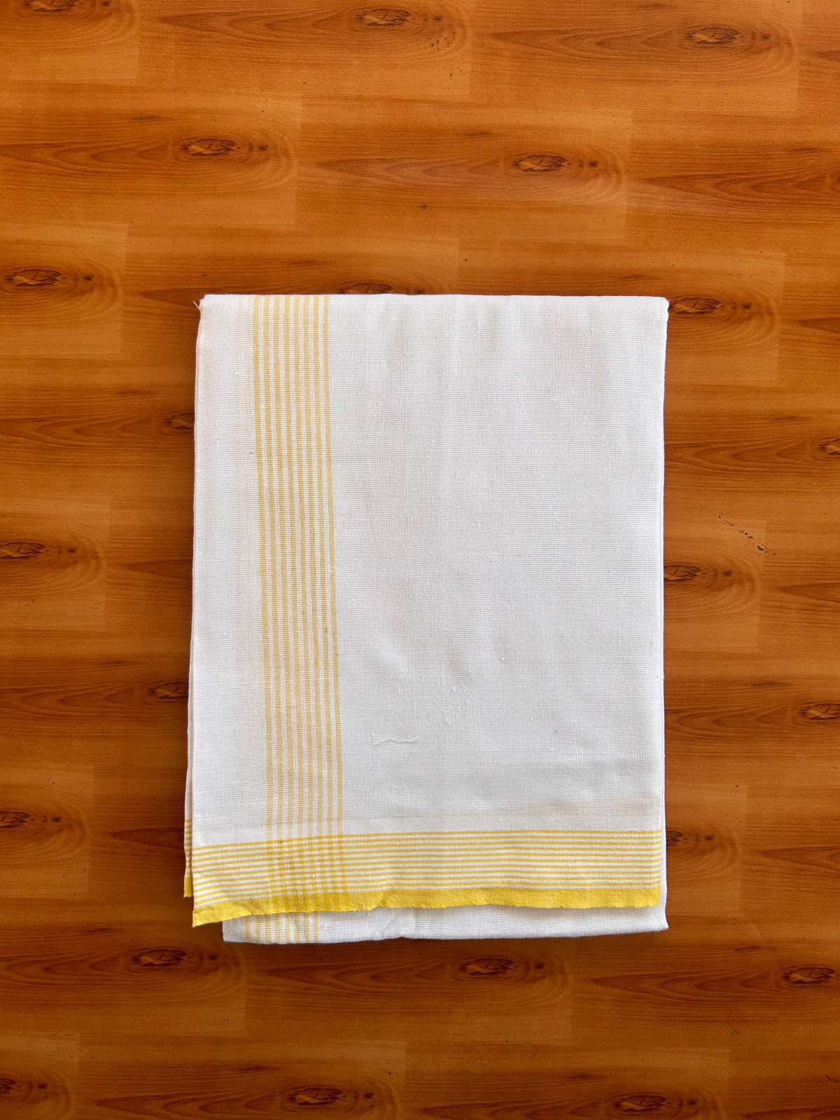Kaitharikada - Single Kaily / Lungi - Mixed Cotton - (2/40s) twisted - 1.5 inch Yellow shaded Striped kara with White colour body (2 meter / 4 muzham) - 10 KK8091 SAT