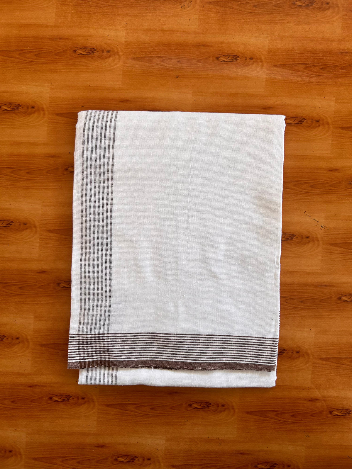 Kaitharikada - Single Kaily / Lungi - Mixed Cotton - (2/40s) twisted - 1.5 inch Brown shaded Striped kara with White colour body (2 meter / 4 muzham) - 11 KK8091 SAT