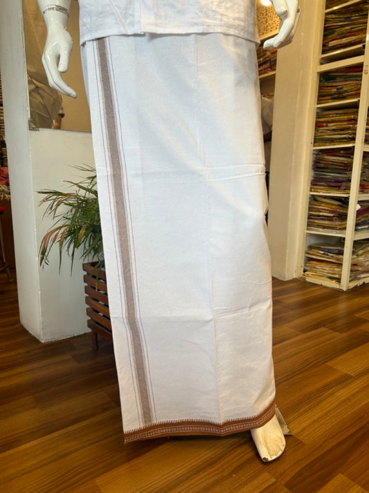 31% Discount!!! Kaitharikada Pure Cotton - Single Kaily / Lungi - 1.75 inch Brown Kuppadam kara with White colour body - 7KK464AST