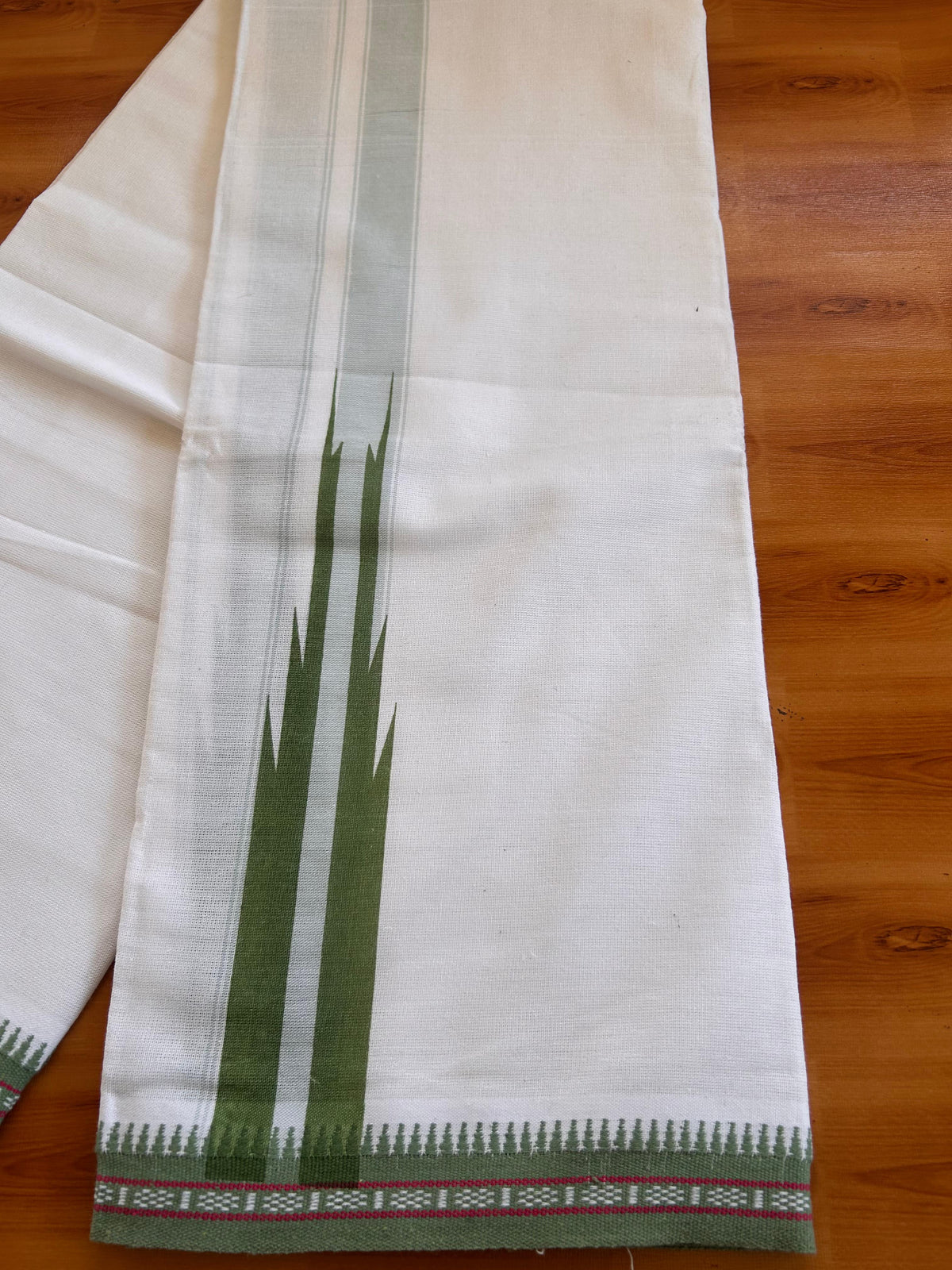 Kaitharikada - Single Kaily / Lungi - Mixed Cotton - (2/40s) twisted - 2 inch Light Green Striped Printed chutty kara with White colour body (2 meter / 4 muzham) - 13 KK8091 SAT