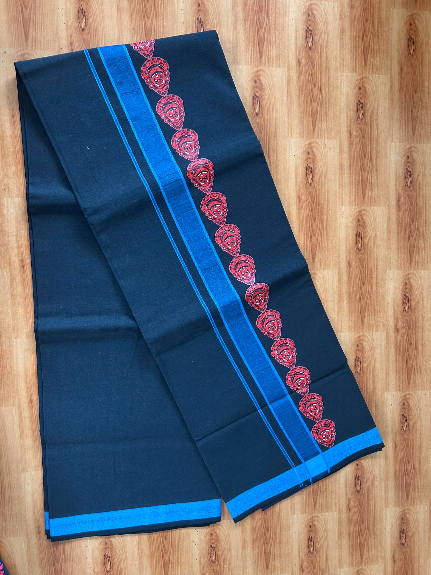 Single Kaily / Lungi- 20% Discount !! Kaitharikada - Pure Cotton - (40s) - 1.25 inch Sky Blue Shaded Theyyam Printed Design Kara with Black colour Body (2 meter / 4 muzham) -2 KK8059 GAN