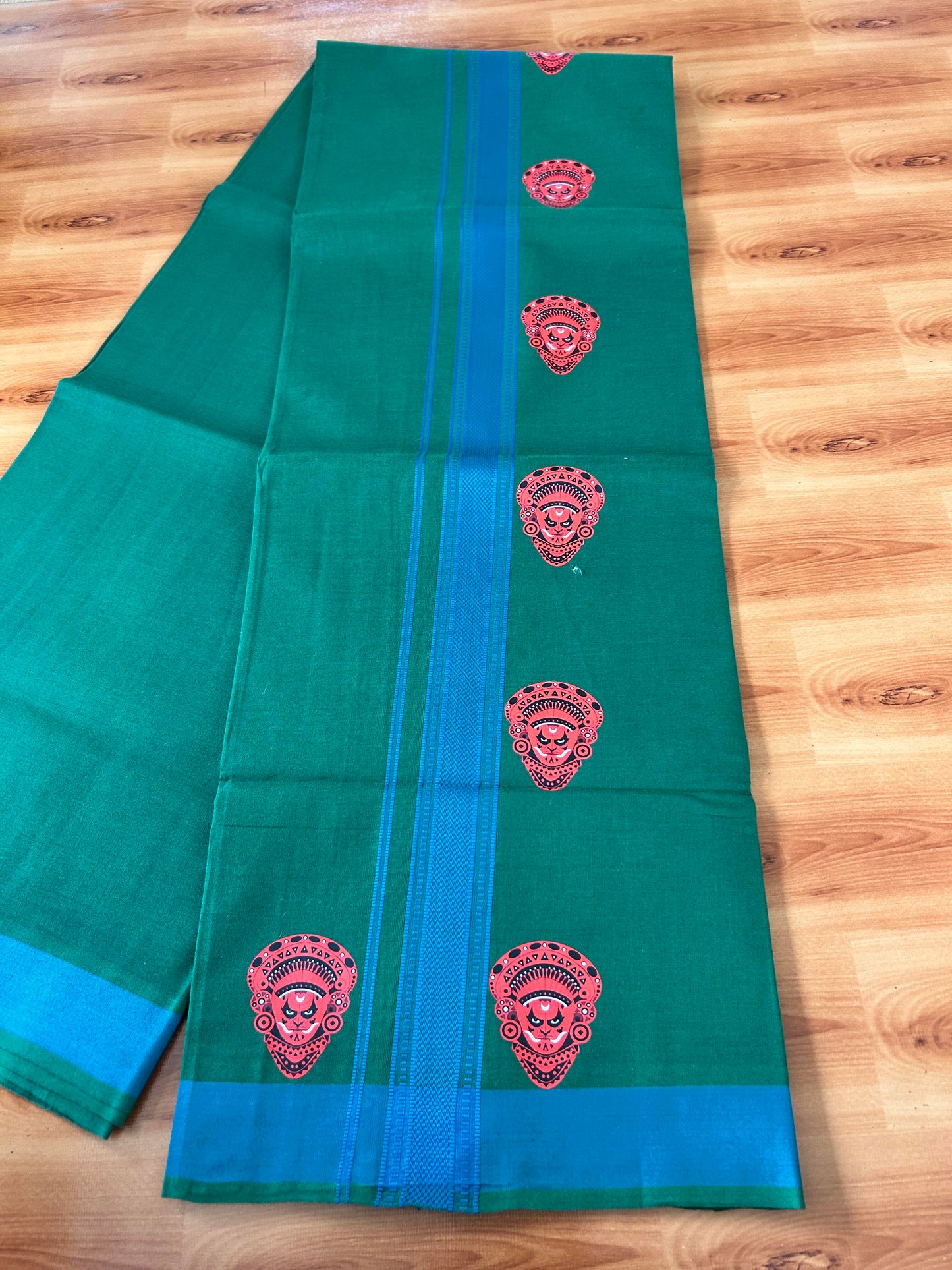 Single Kaily / Lungi- 20% Discount !! Kaitharikada - Pure Cotton - (40s) - 1.25 inch Peacock Blue Striped Theyyam Printed Design Kara with Green colour Body (2 meter / 4 muzham) - 7 KK8059 GAN
