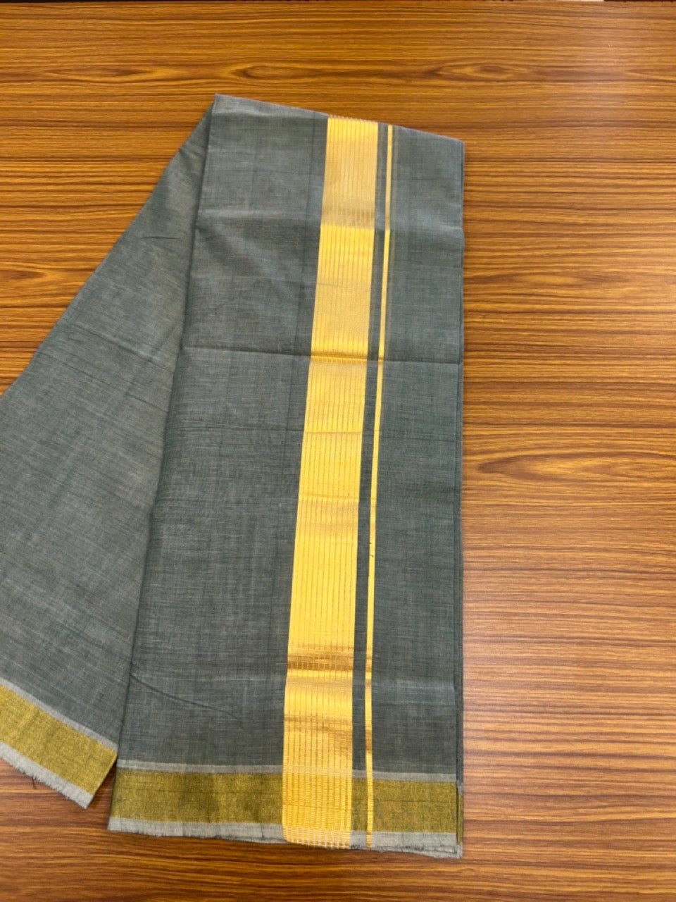 25% Discount! KaithariKada Handloom UNAKKUPAAV Balaramapuram - 100% Cotton Double Mundu/Dhoti - Green Shaded Colour Body - 2 inch Gold Kasavu Striped Kara - 2 KK5272 YAR
