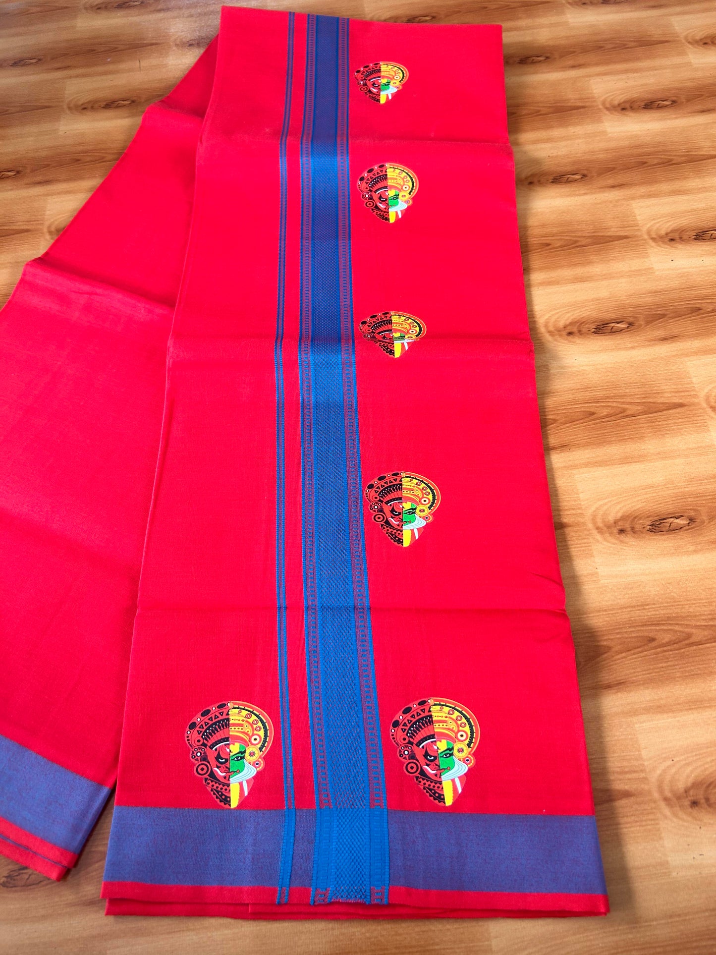 Single Kaily / Lungi- 20% Discount !! Kaitharikada - Pure Cotton - (40s) - 1.25 inch Peacock Blue Striped Theyyam & Kadhakali Printed Design Kara with Chilly Red colour Body (2 meter / 4 muzham) - 25 KK8059 GAN