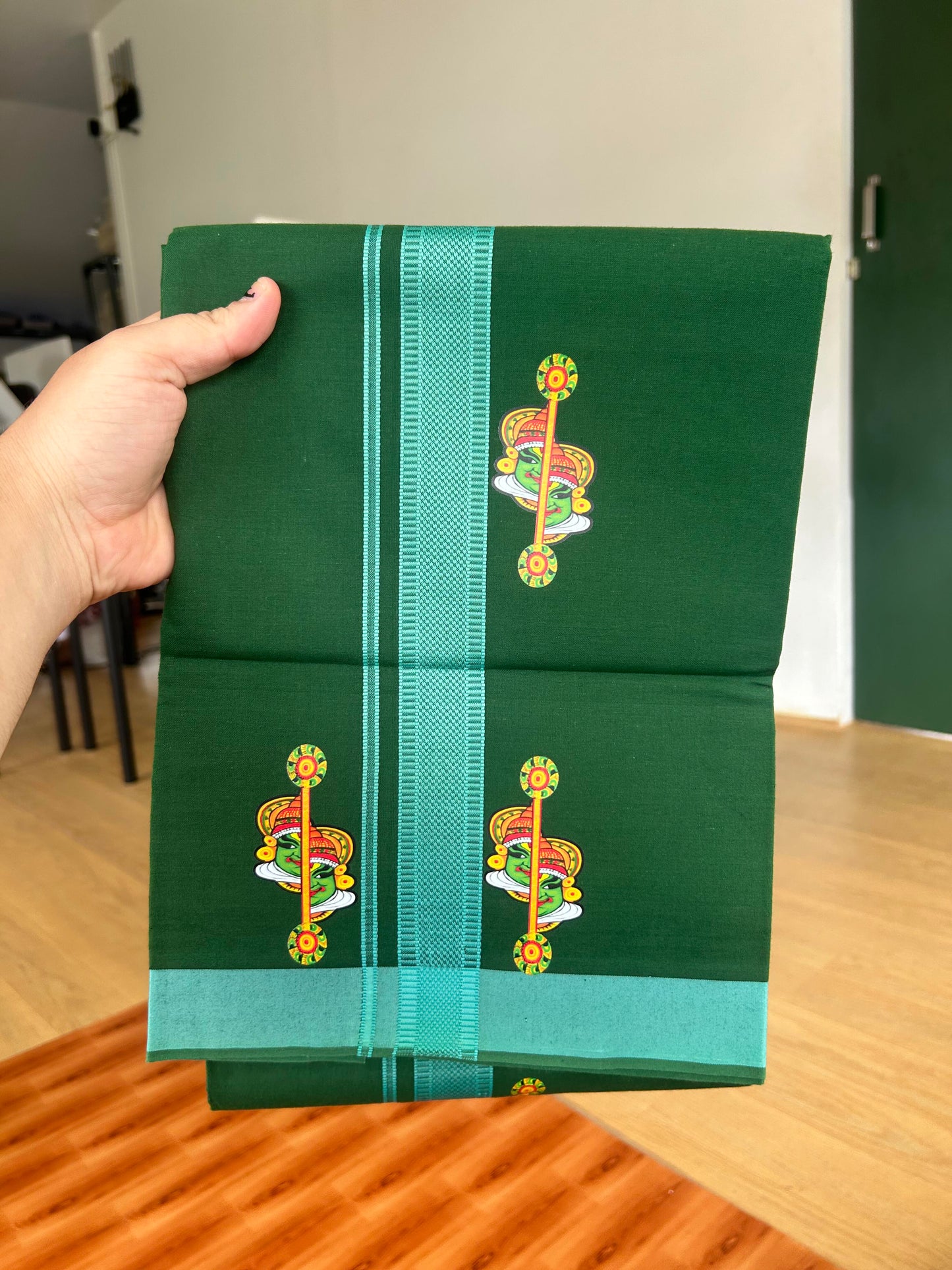 Single Kaily / Lungi- 20% Discount !! Kaitharikada - Pure Cotton - (40s) - 1.25 inch Teal Green Striped kathakali Printed Design Kara with Green colour Body (2 meter / 4 muzham) - 5 KK8059 GAN