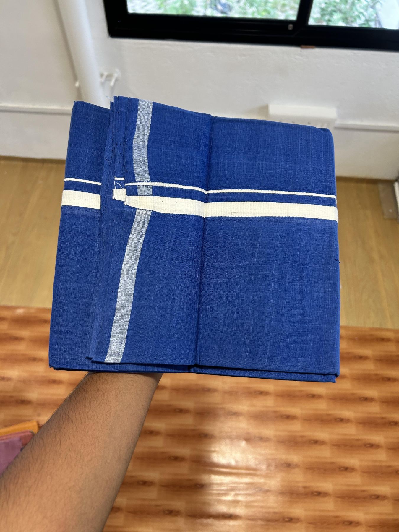 Kerala Handloom Single Kaily/Lungi - KaithariKada 100% Pure Cotton - 40s - 0.5 cm White Stripes Kara With Blue colour Body - (2 meter / 4 muzham) - 2 KK8065 ELA