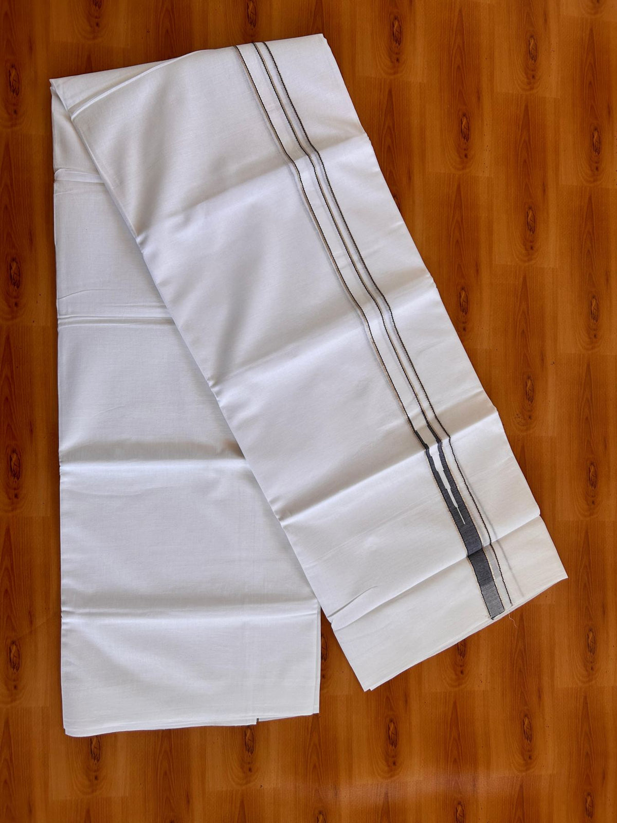 Pure white Double Mundu/Dhoti - 23% Discount! KaithariKada 100% Cotton - 100X80 - 0.75 inch Silver Kasav Navy Blue One Side Chutty Kara - 3.90 mtr (8.5 muzham) - 3 KK5528 VAS
