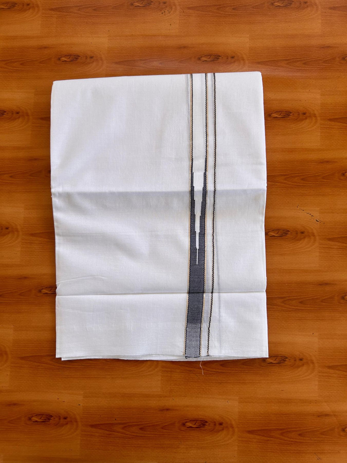 Pure white Double Mundu/Dhoti - 23% Discount! KaithariKada 100% Cotton - 100X80 - 0.75 inch Silver Kasav Navy Blue One Side Chutty Kara - 3.90 mtr (8.5 muzham) - 3 KK5528 VAS