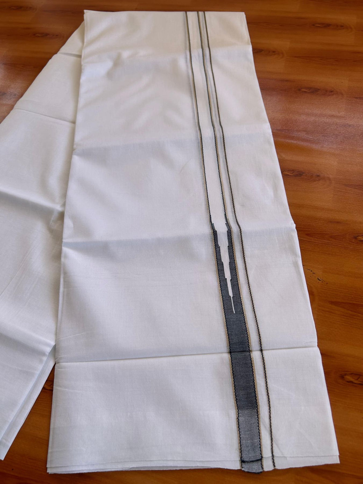 Pure white Double Mundu/Dhoti - 23% Discount! KaithariKada 100% Cotton - 100X80 - 0.75 inch Silver Kasav Navy Blue One Side Chutty Kara - 3.90 mtr (8.5 muzham) - 5 KK5528 VAS