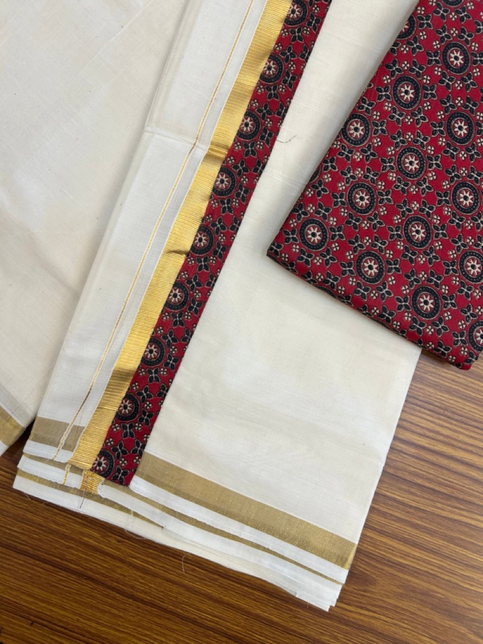 26% DISCOUNT ! KaithariKada Balaramapuram 100% Cotton Double OFF WHITE (Unbleached) Mundu/Dhoti (80X72) cotton mix with Dark Maroon Kalamkari Shirt Material combo - 10KK5243 PMC