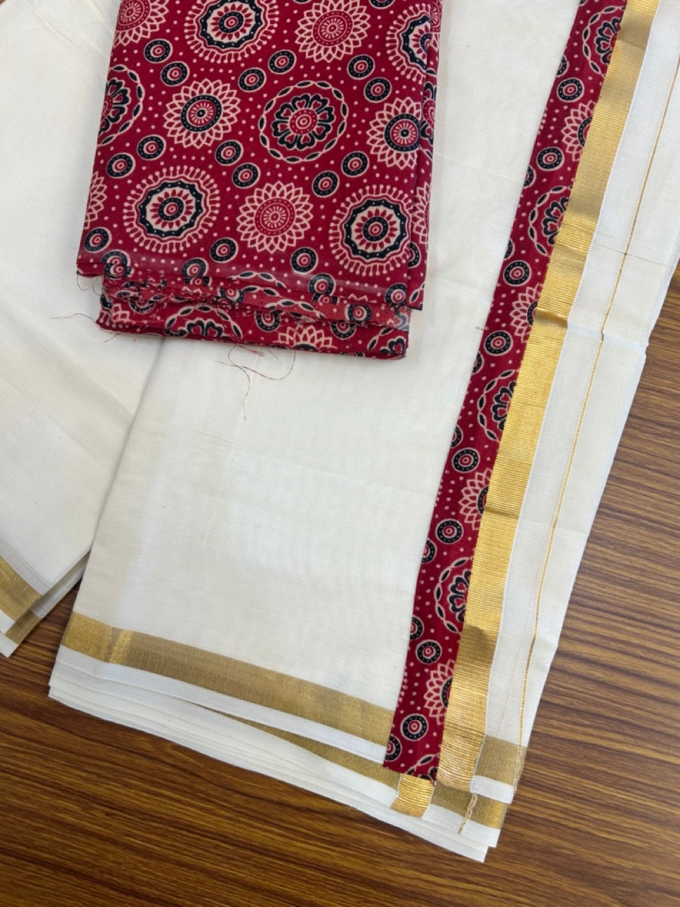 26%  DISCOUNT ! KaithariKada Balaramapuram 100% Cotton Double OFF WHITE (Unbleached) Mundu/Dhoti (80X72) cotton mix with Dark Maroon Kalamkari Shirt Material combo - 11KK5243 PMC