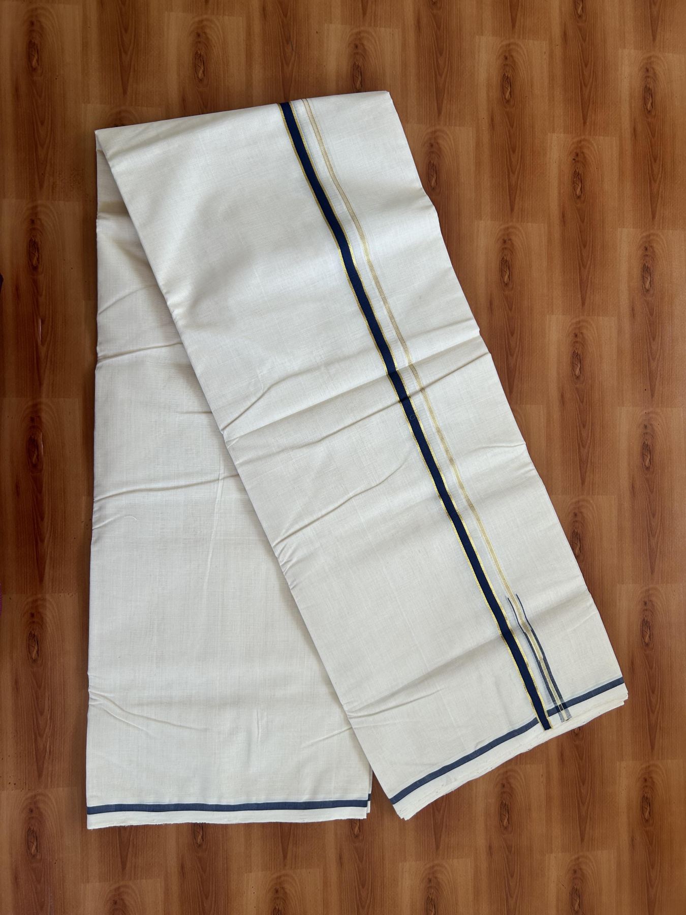 25% Discount!! KaithariKada Handloom Millpaav - Kerala Handloom - 100% Pure Cotton Off White Double Mundu/Dothi - (Unbleached) - 80x90 - 0.5 Inch Gold Kasav Solid Navy Blue Puliyilakkara chutty 4 mtr (8.5 Muzham) - 58 KK5383 RAM