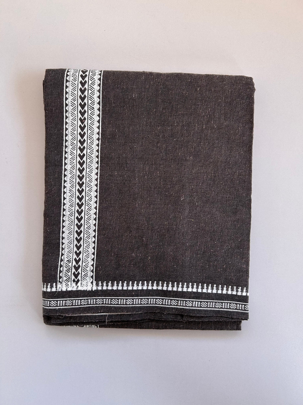 Single Kaily / Lungi - Kaitharikada - Mixed Cotton - 2/40s twisted - 2 inch White Printed Design Kuppadam Kara Purplish Brown & Black Colour Body (2 meter / 4 muzham) - 33 KK8089 SAT