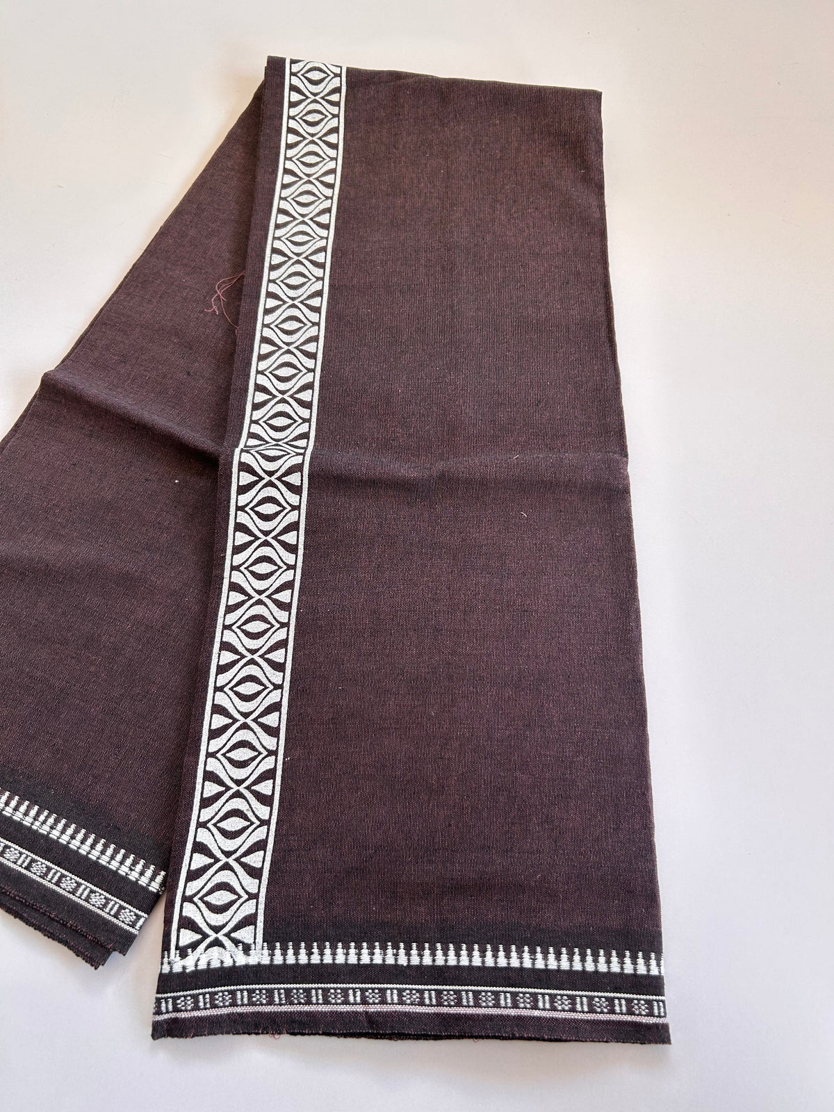 Single Kaily / Lungi - Kaitharikada - Mixed Cotton - 2/40s twisted - 2 inch White Printed Design Kuppadam Kara Pestel Maroon & Black Colour Body (2 meter / 4 muzham) - 37 KK8089 SAT