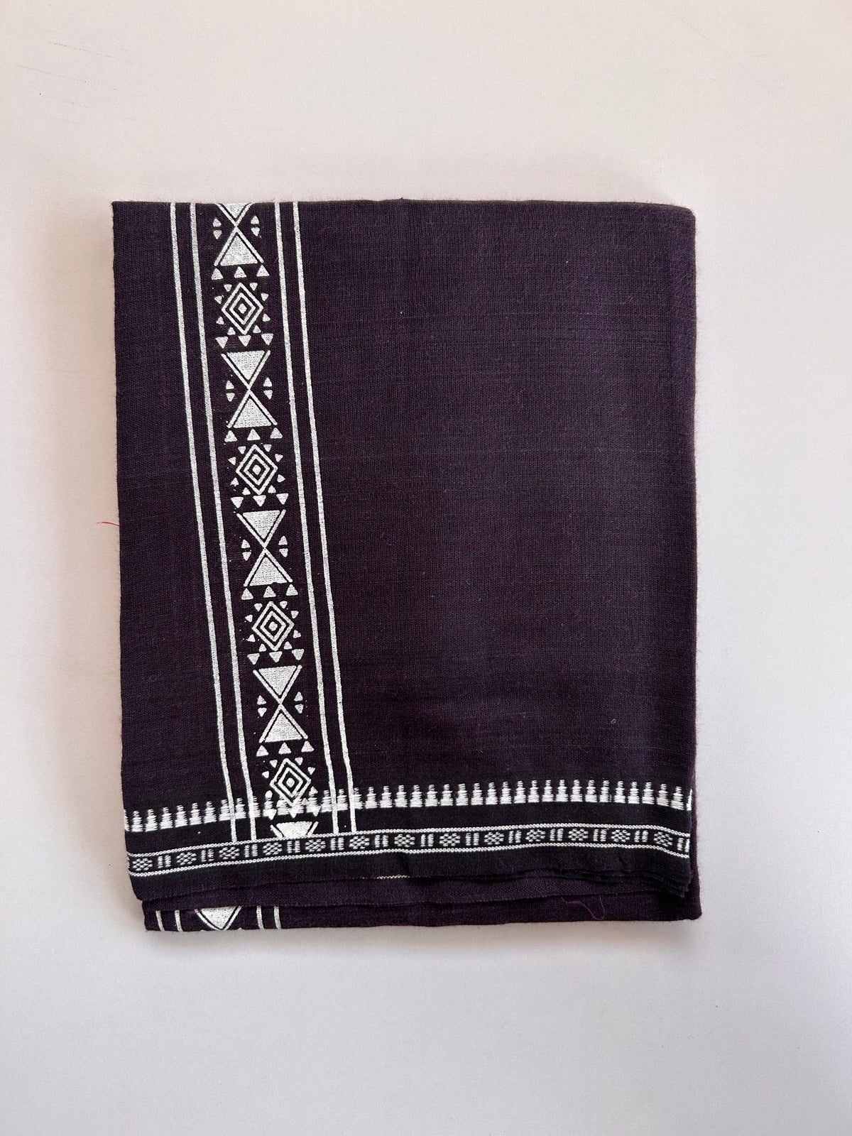 Single Kaily / Lungi - Kaitharikada - Mixed Cotton - 2/40s twisted - 2 inch White Printed Design Kuppadam Kara Grape Wine & Black Colour Body (2 meter / 4 muzham) - 42 KK8089 SAT