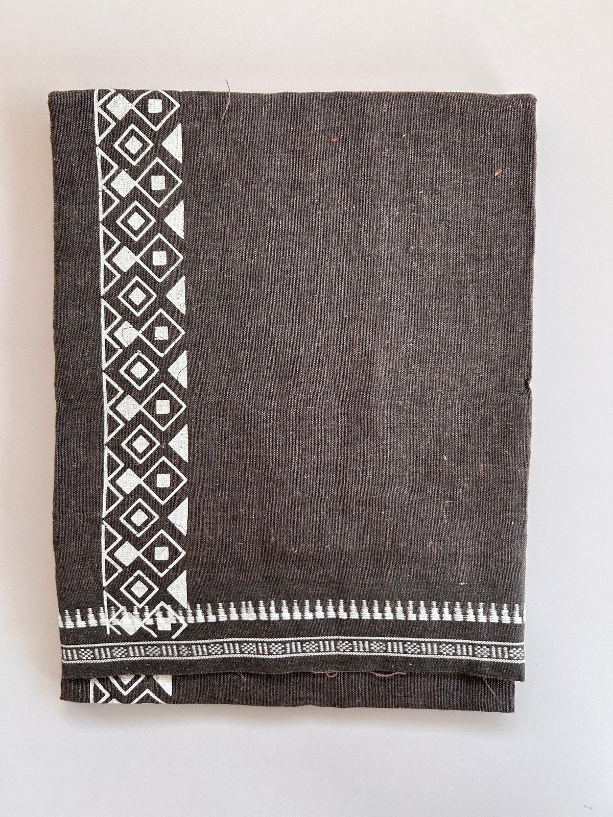 Single Kaily / Lungi - Kaitharikada - Mixed Cotton - 2/40s twisted - 2 inch White Printed Design Kuppadam Kara Purplish Brown & Black Colour Body (2 meter / 4 muzham) - 43 KK8089 SAT