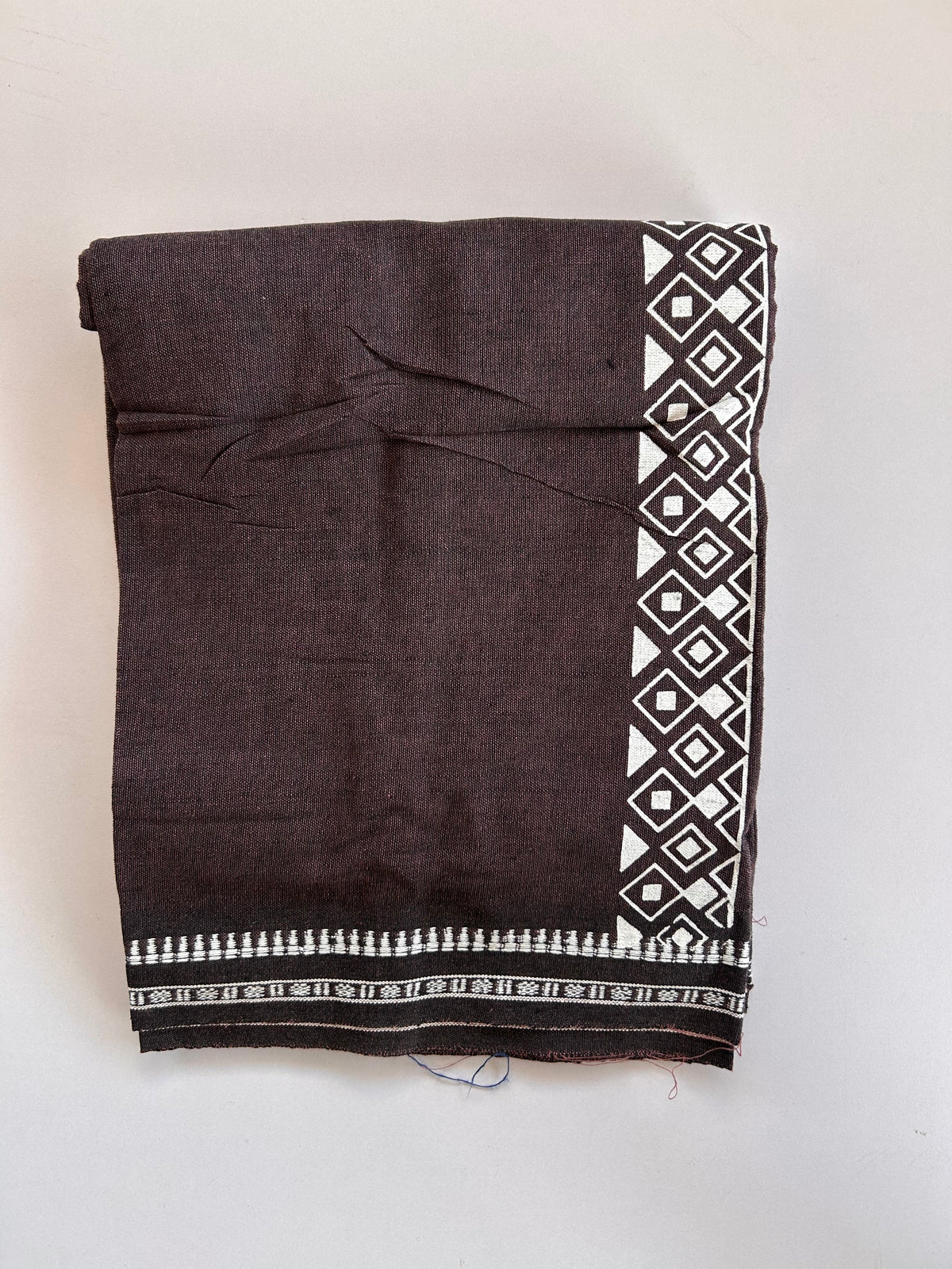 Single Kaily / Lungi - Kaitharikada - Mixed Cotton - 2/40s twisted - 2 inch White Printed Design Kuppadam Kara Dusty Maroon & Black Colour Body (2 meter / 4 muzham) - 45 KK8089 SAT