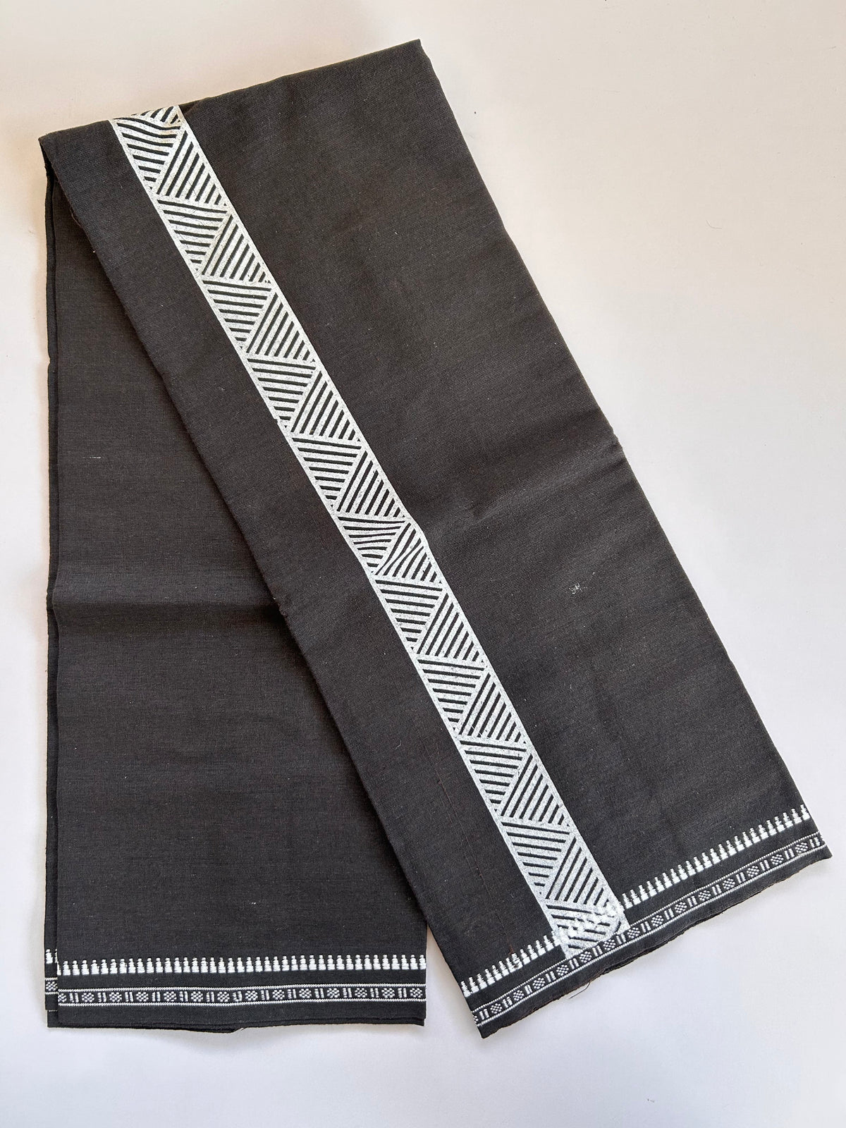 Single Kaily / Lungi - Kaitharikada - Mixed Cotton - 2/40s twisted - 2 inch White Printed Design Kuppadam Kara Dark Brown & Black Colour Body (2 meter / 4 muzham) - 48 KK8089 SAT