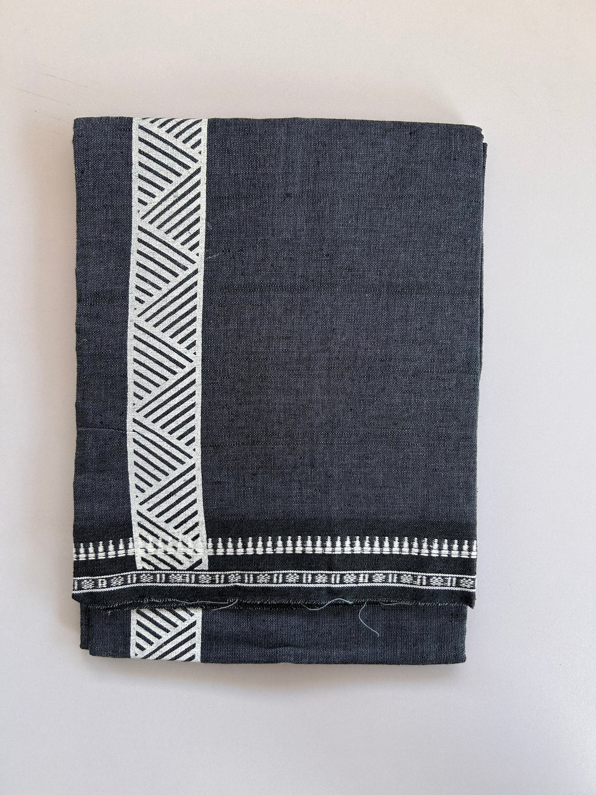 Single Kaily / Lungi - Kaitharikada - Mixed Cotton - 2/40s twisted - 2 inch White Printed Design Kuppadam Kara Light Blue & Black Colour Body (2 meter / 4 muzham) - 49 KK8089 SAT
