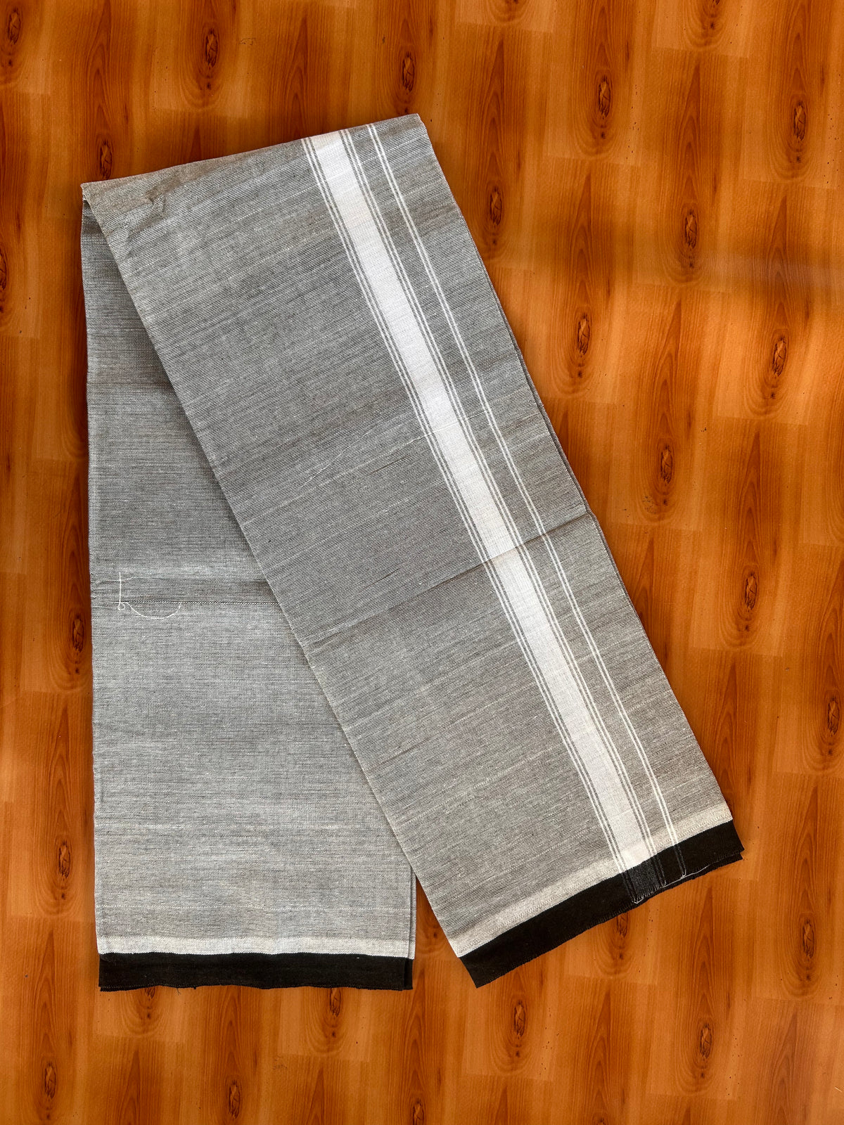 Kaitharikada - Single Kaily / Lungi - Mixed Cotton - (2/40s) twisted - 1.25 inch white Striped kara with Ash Green & White Shaded colour body (2 meter / 4 muzham) - 14 KK8091 SAT