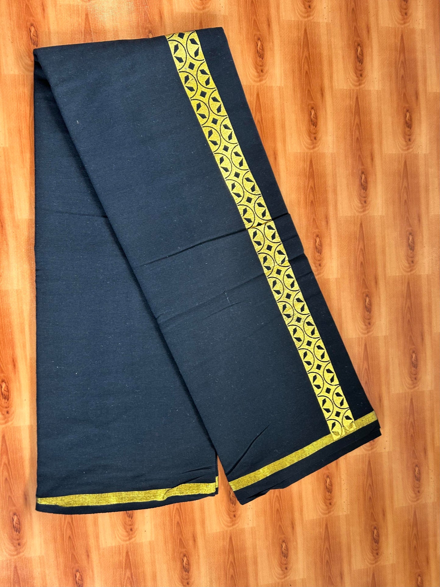 Kaitharikada - Single Kaily / Lungi - Mixed Cotton - 40s twisted - 1.5 inch Light Gold Kasav Printed Design Kara with Black colour body (2 meter / 4 muzham) - 33 KK8058 GAN