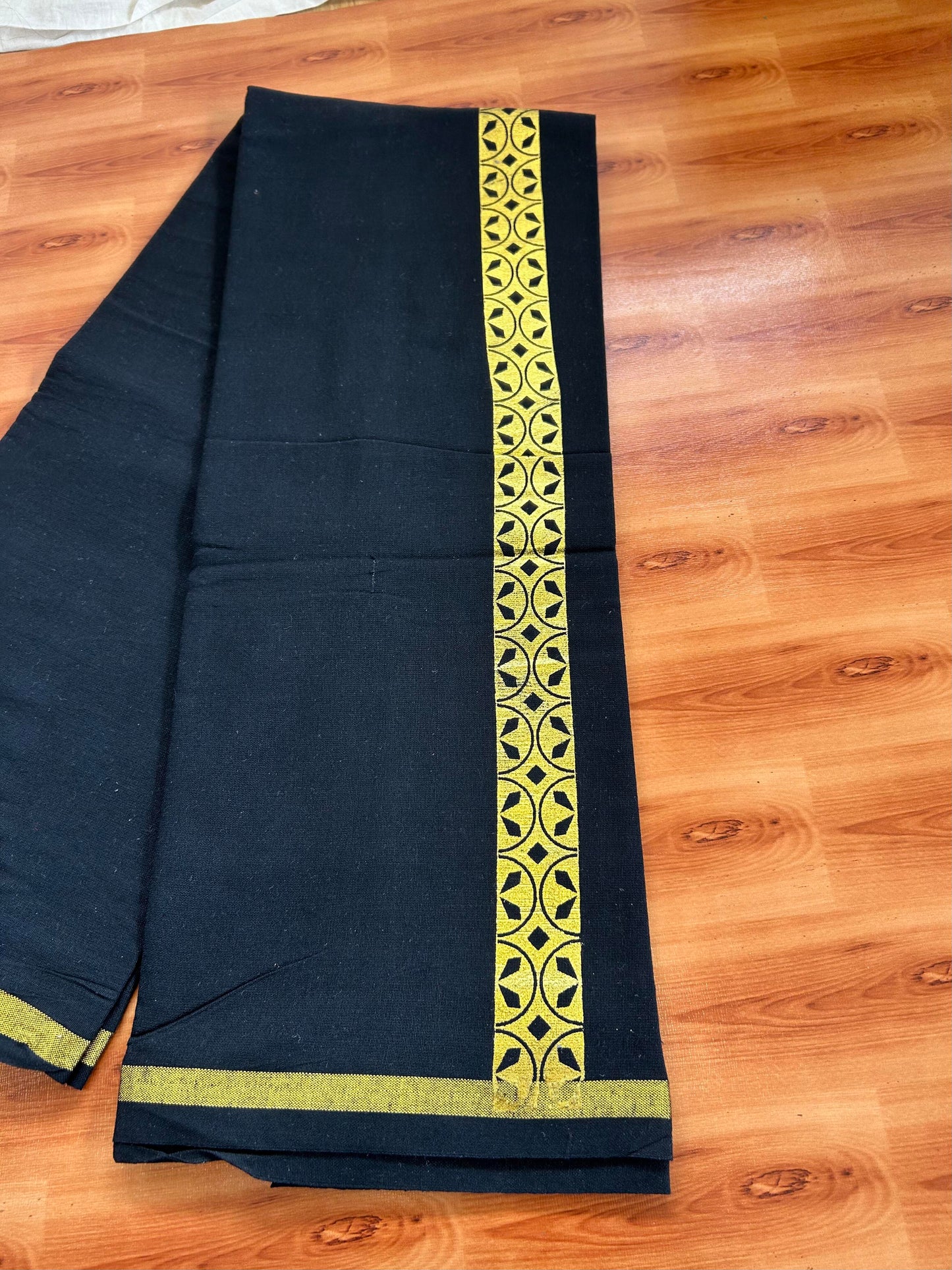 Kaitharikada - Single Kaily / Lungi - Mixed Cotton - 40s twisted - 1.5 inch Light Gold Kasav Printed Design Kara with Black colour body (2 meter / 4 muzham) - 33 KK8058 GAN