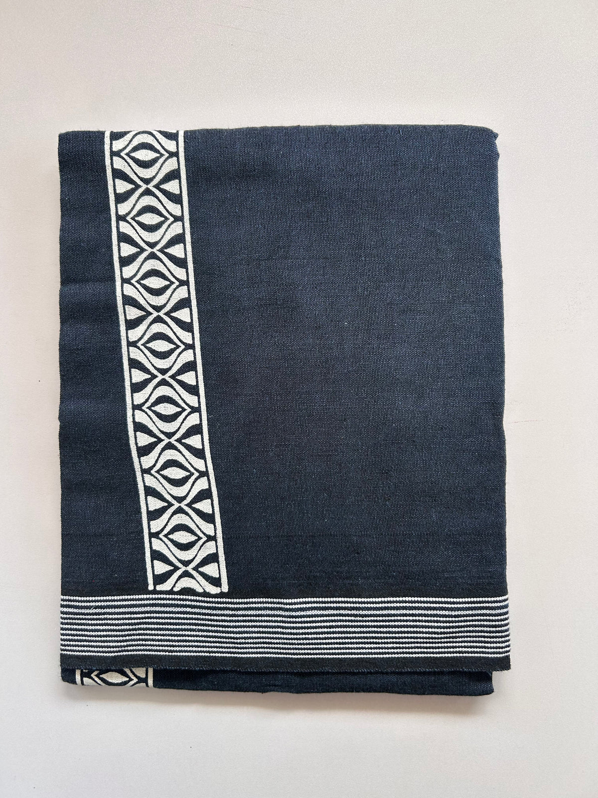Single Kaily / Lungi - Kaitharikada - Mixed Cotton - 2/40s twisted - 2 inch White Printed Design Kara Blue & Black Colour Body (2 meter / 4 muzham) - 84 KK8090 SAT