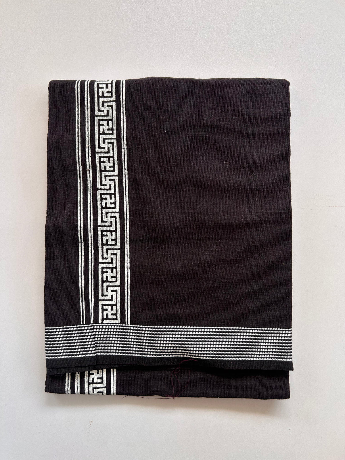 Single Kaily / Lungi - Kaitharikada - Mixed Cotton - 2/40s twisted - 2 inch White Printed Design Kara Burgundy & Ash Black Colour Body (2 meter / 4 muzham) - 77 KK8090 SAT