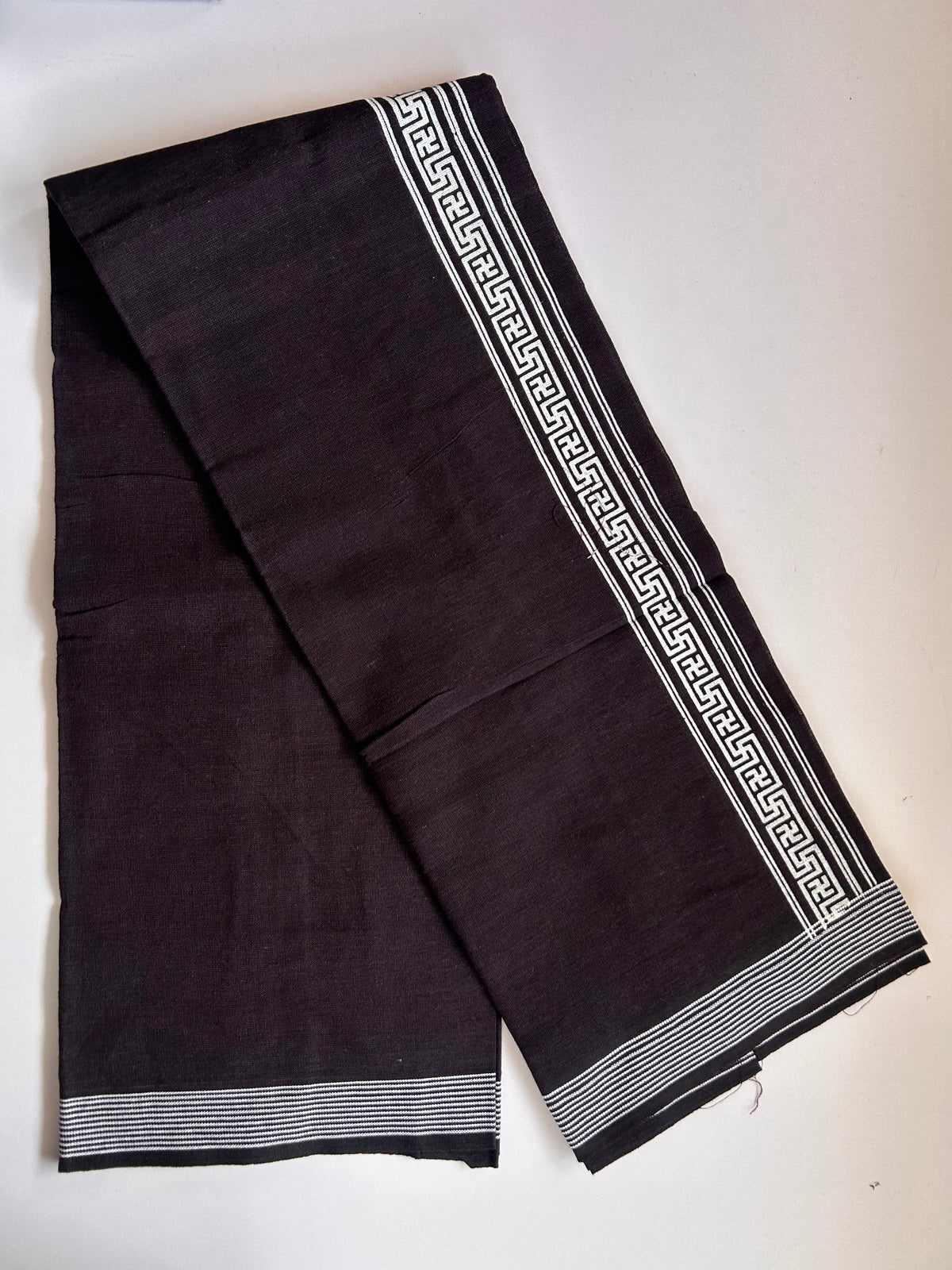 Single Kaily / Lungi - Kaitharikada - Mixed Cotton - 2/40s twisted - 2 inch White Printed Design Kara Burgundy & Ash Black Colour Body (2 meter / 4 muzham) - 77 KK8090 SAT