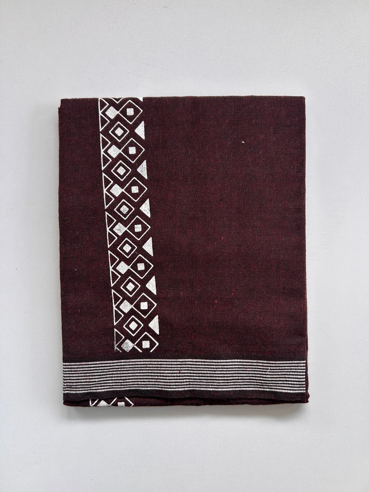 Single Kaily / Lungi - Kaitharikada - Mixed Cotton - 2/40s twisted - 2 inch White Printed Design Kara Wine Purple & Ash Black Colour Body (2 meter / 4 muzham) - 74 KK8090 SAT