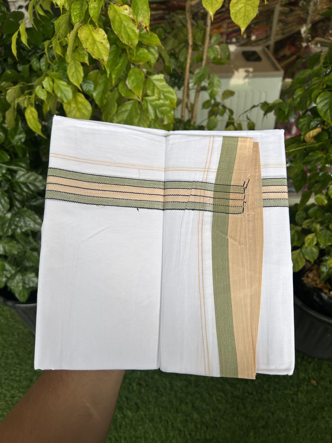 20% Discount! KaithariKada Balaramapuram 100% Cotton Double Pure white Mundu/Dhoti- 100x80 - 1.25 inch Green & Light Sand brown shaded kara - 3.75 mtr ( 8 muzham) - 58 KK5315 VAS