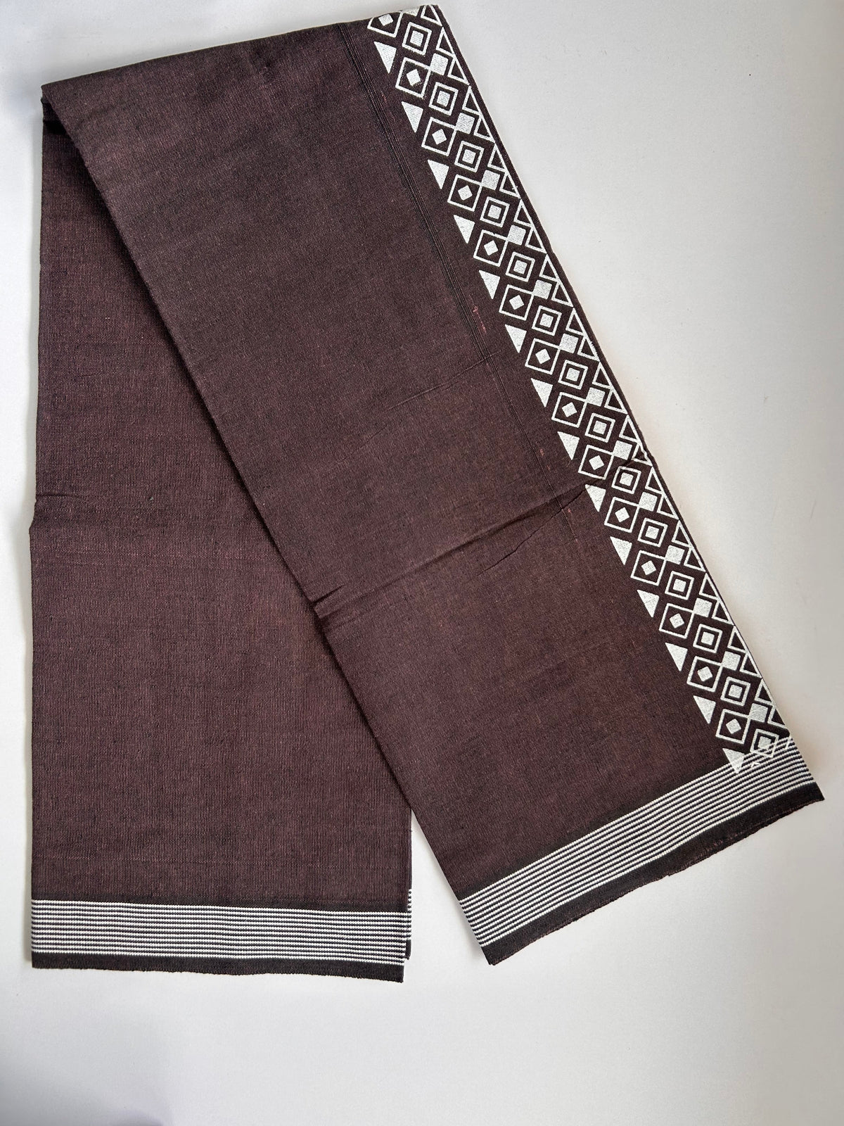 Single Kaily / Lungi - Kaitharikada - Mixed Cotton - 2/40s twisted - 2 inch White Printed Design Kara Dusty Rose & Ash Black Colour Body (2 meter / 4 muzham) - 73 KK8090 SAT