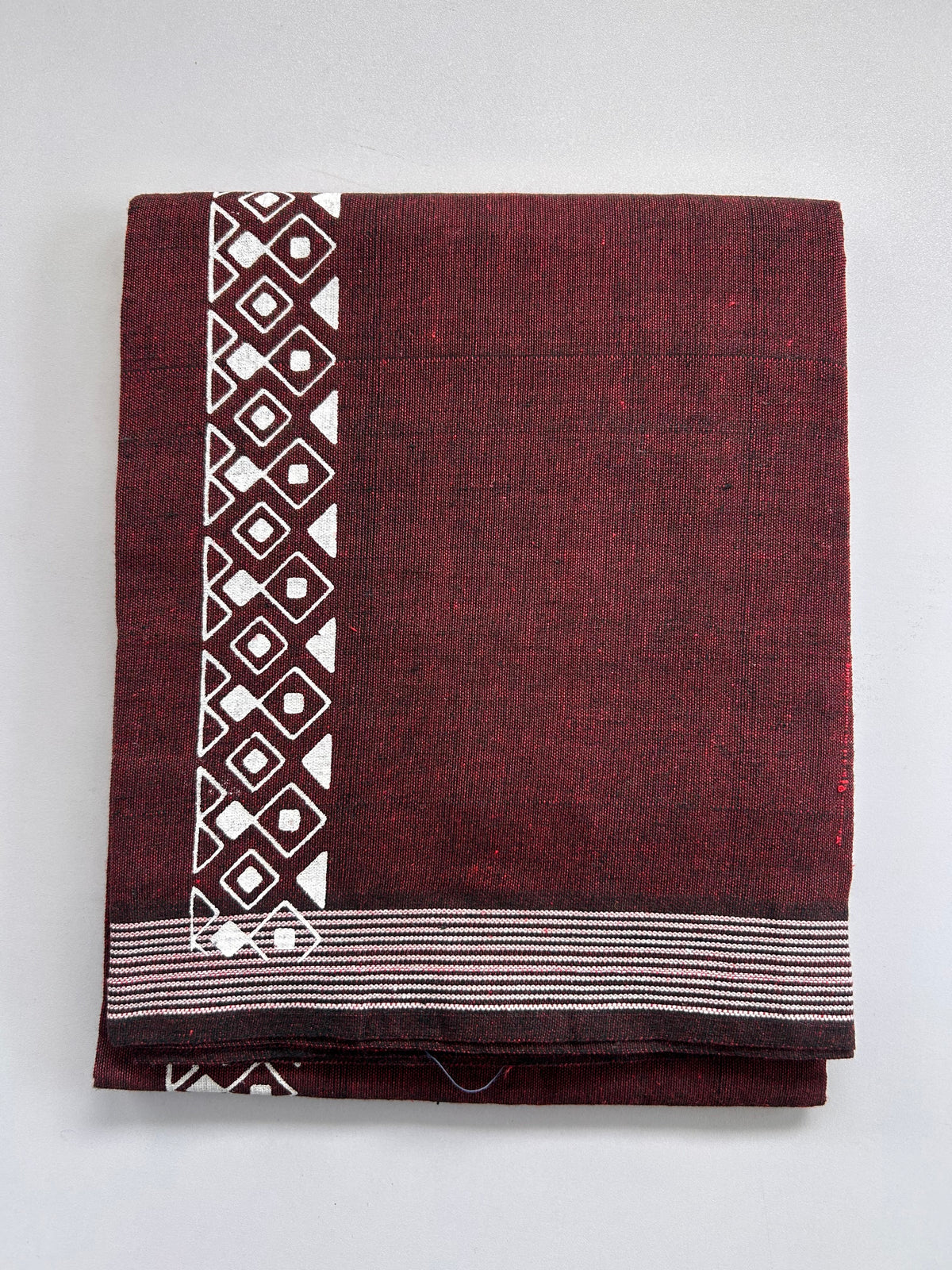 Single Kaily / Lungi - Kaitharikada - Mixed Cotton - 2/40s twisted - 2 inch White Printed Design Kara Maroon & Black Colour Body (2 meter / 4 muzham) - 72 KK8090 SAT